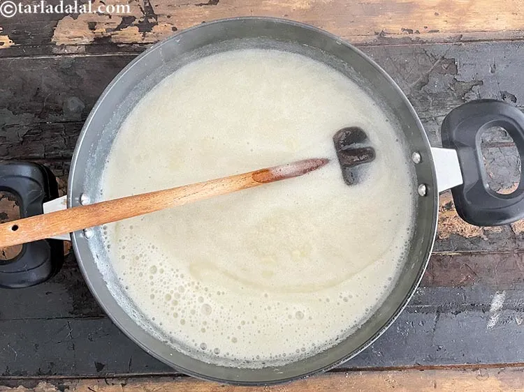 स्टेप 58 – एक बार हिलाते हुए ७ से ८ मिनट तक उबालें।