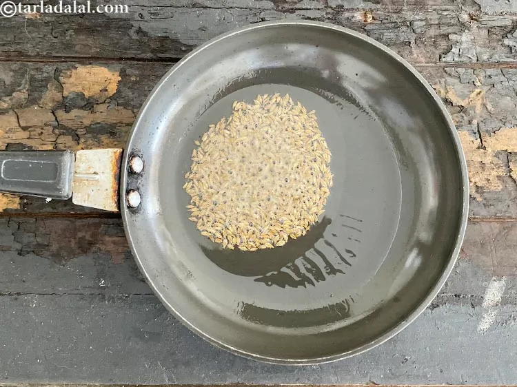 स्टेप 67 – ज़ीरा को चटकने दें।