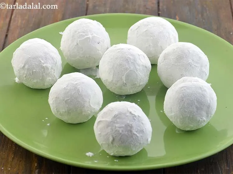 Step 27 – Repeat the steps to make 7 more <strong>Farali pattice.</strong>