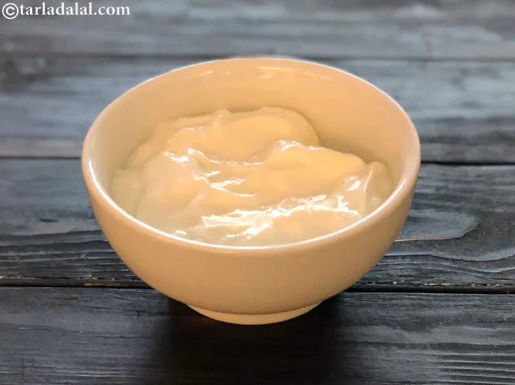 Step 12 – To make&nbsp;flax seeds with curds and honey, take 1 cup of full fat curds.