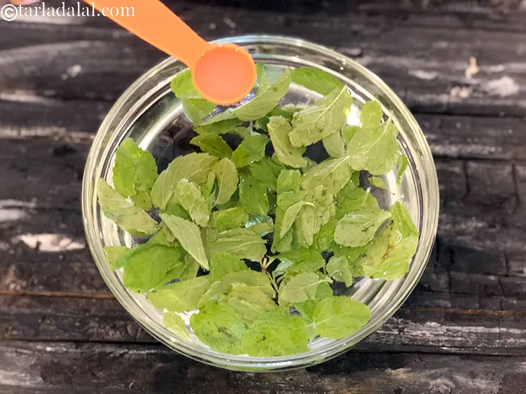 Step 6 – Add 1 tsp lemon juice.&nbsp;Lemon juice is a very good source of&nbsp;<a href="https://www.tarladalal.com/recipes-for-Vitamin-C-Rich-Indian-Recipes-804">Vitamin C</a>&nbsp;and thus …