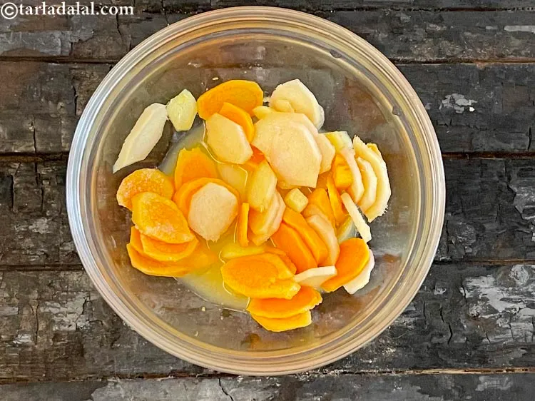 Step 9 – Mix <strong>fresh turmeric and ginger pickle |&nbsp;kachi haldi ka achar&nbsp;|&nbsp;haldi adrak ka achar&nbsp;|&nbsp;Indian style ginger …