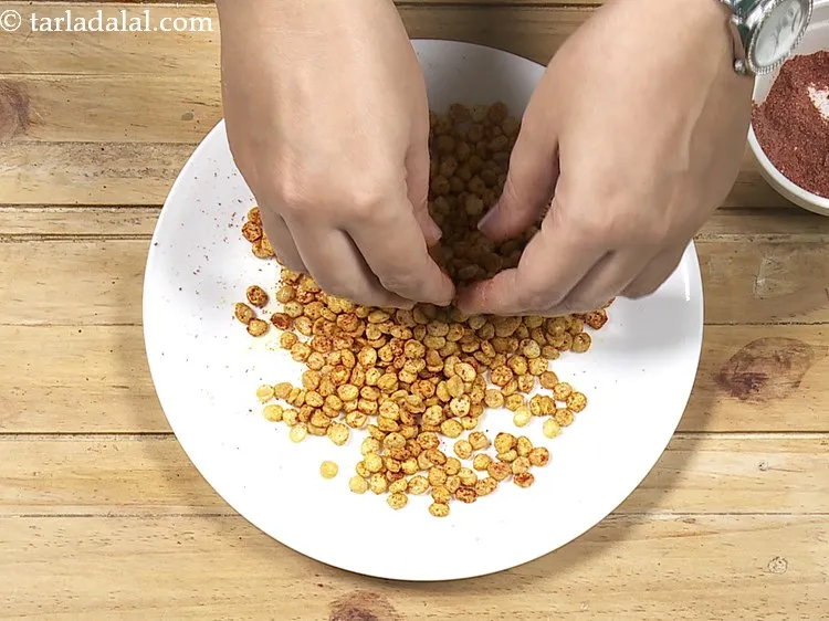 Step 35 – Toss well using your hands.&nbsp;<br /> &nbsp;