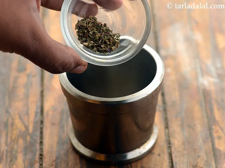 Step 18 – Add 1/4 tsp dried basil.