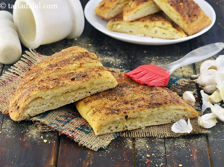 Step 43 – Serve <strong>garlic bread strips</strong> immediately. They taste amazing with cheese spread or jalapeno cheese dip.