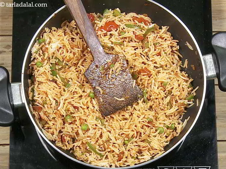 Step 27 – Mix&nbsp;<b><span style="font-size: 12pt; font-family: Cambria;">vegetable cheese rice | Indian style cheesy vegetable rice | garlic …