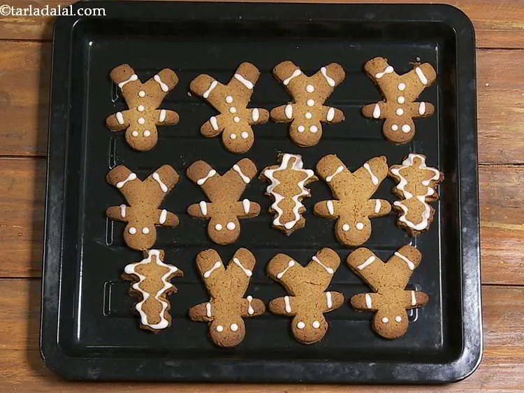 Step 21 – Allow it to dry for 10 minutes so that the icing hardens.