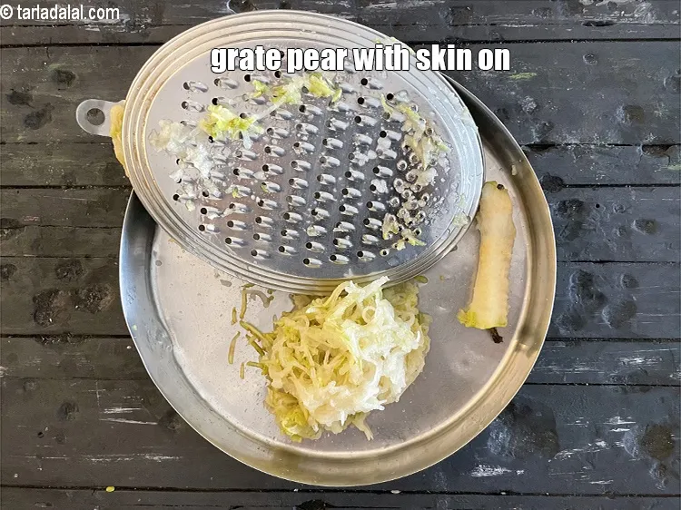 Step 4 – Grate it without peeling the pear.&nbsp;
