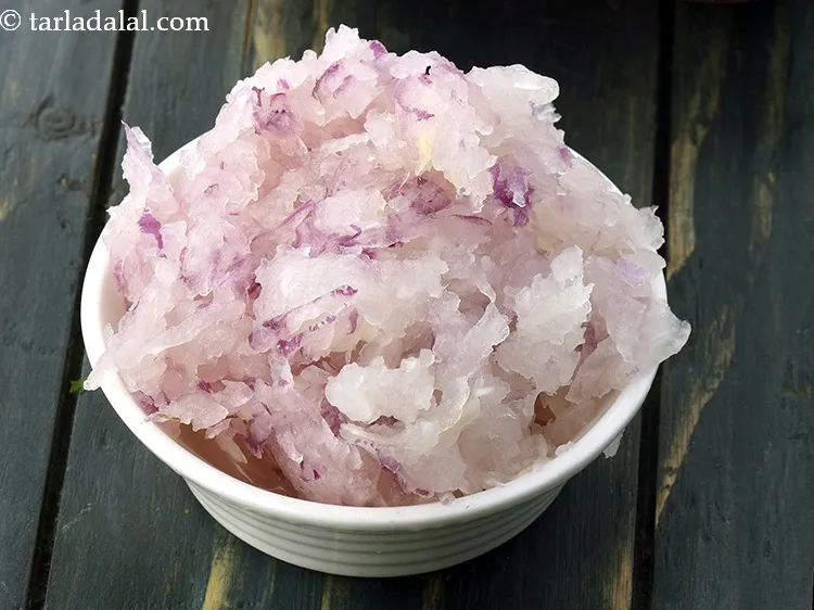 Step 14 – Add 1/2 cup&nbsp;<a href="https://www.tarladalal.com/glossary-grated-onions-999i">grated onions</a>.