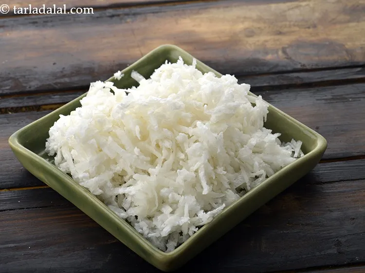 Step 30 – Grate the mooli thick to enjoy its texture.