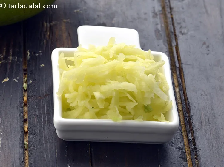 Step 22 – Alternatively grate the mangoes thickly.