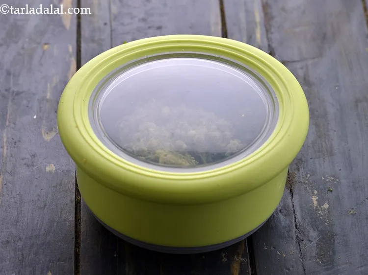 Step 14 – Store <strong>Green Chilli Thecha&nbsp;</strong><strong>(Hirvi Mirchi Cha Thecha)&nbsp;</strong>in an air-tight container and refrigerate. Use as required.