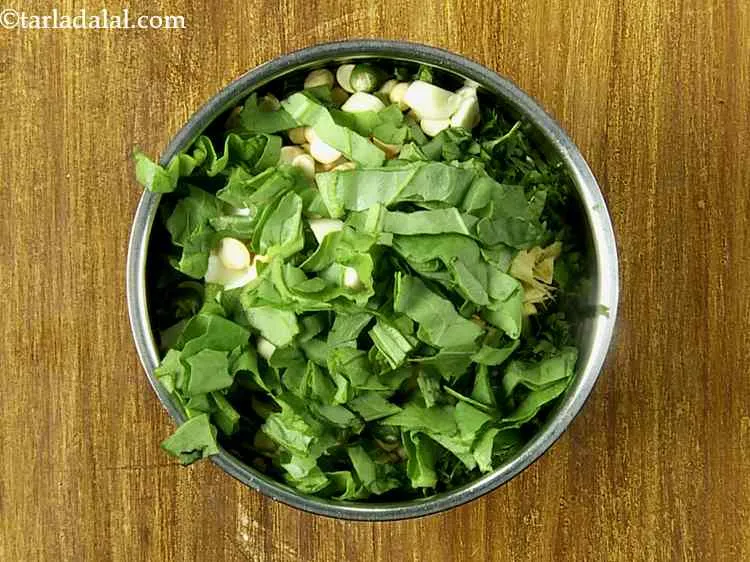 Step 11 – Add the chopped spinach to the ingredients&nbsp;<strong>coriander garlic chutney recipe | green chutney for Indian …
