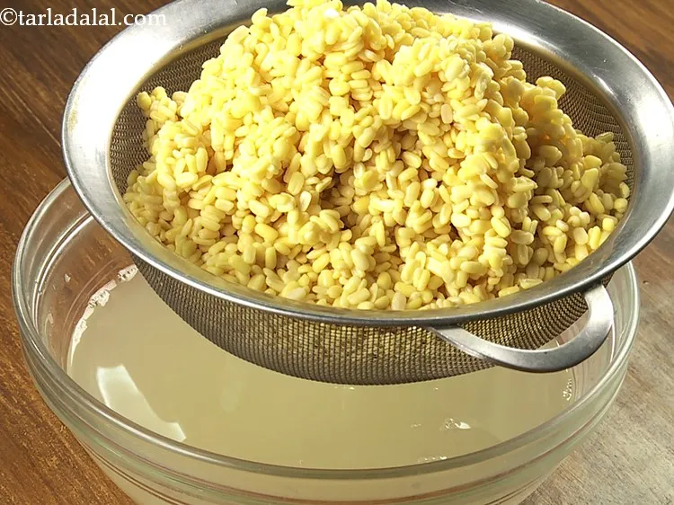 Step 4 – After half an hour, strain them and drain off the excess water.