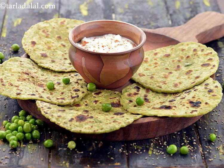Step 21 – Serve the&nbsp;<strong>healthy green pea paratha | matar paratha for weight loss, acidity| diabetic green pea …