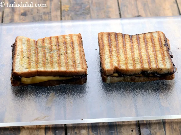 Step 7 – Grill in a greased pre-heated sandwich griller for 4 to 5 minutes or till they …