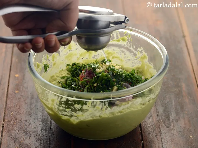 Step 98 – Add&nbsp;1/2 tbsp&nbsp;<a href="https://www.tarladalal.com/glossary-lemon-juice-numbi-ka-ras-nimbu-ka-juice-471i">lemon juice</a>. A splash of acidity will help to balance the richness of …