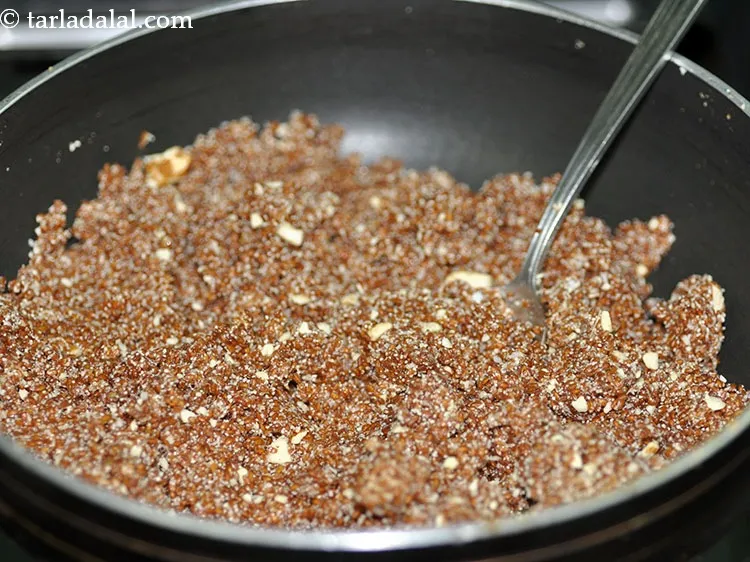 Step 14 – Mix well and our <strong>Aliv che Laadu</strong> mixture is ready.