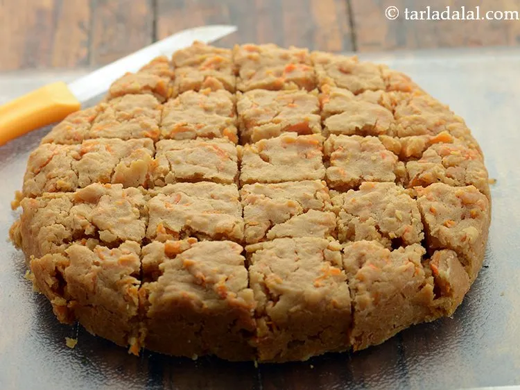 Step 19 – Demould <strong>healthy carrot cake recipe for toddlers</strong> and cut into pieces.