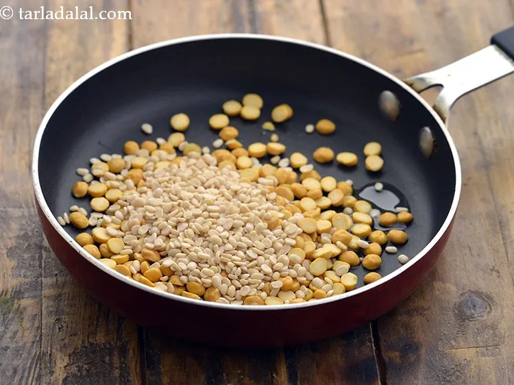 Step 4 – Add urad dal.