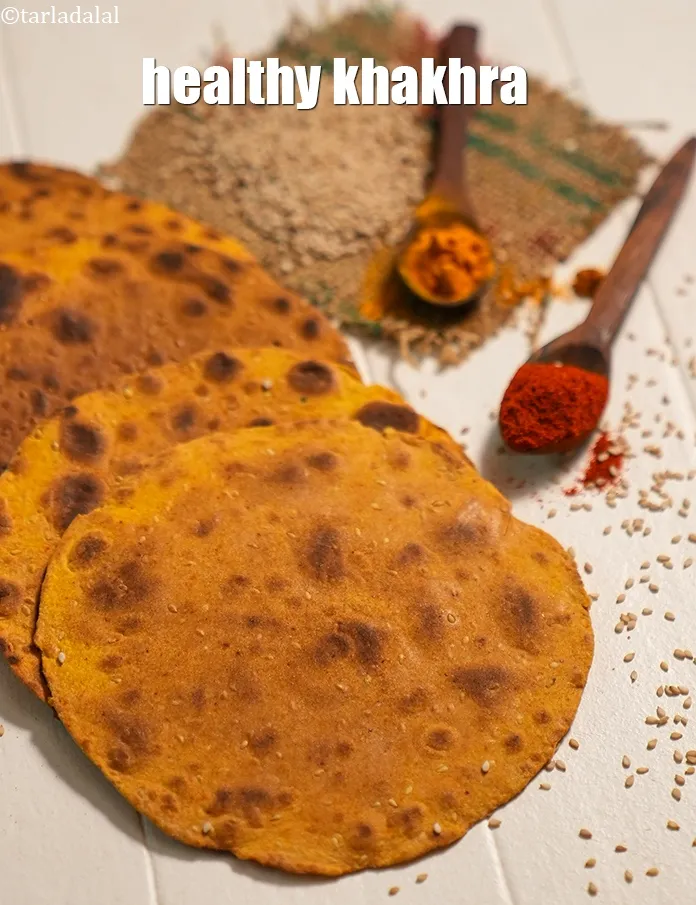 स्टेप 25 – तिल मसाला खाखरा&nbsp;को पूरी तरह ठंडा होने दें , फिर …