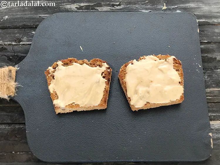 Step 4 – Serve <strong>multigrain toast with peanut butter&nbsp;</strong>immediately.