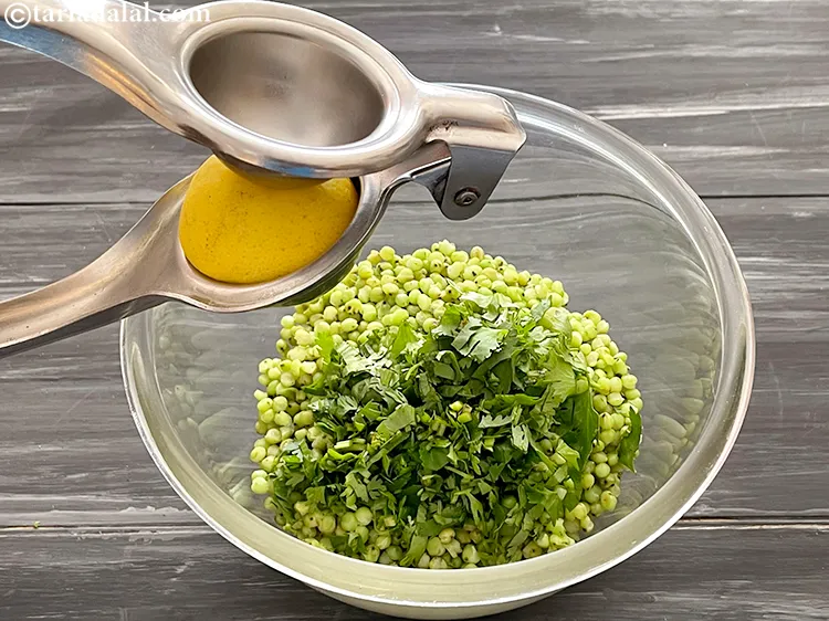 Step 4 – <p>Add the lemon juice.</p>