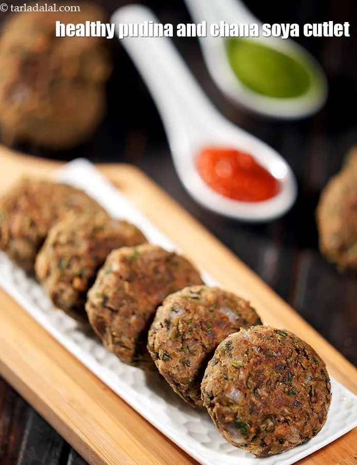 Step 40 – Serve immediately with tomato ketchup and green chutney.