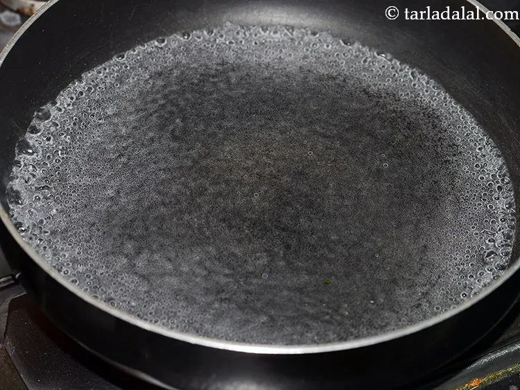 Step 3 – To make <strong>herbed maggi fritters recipe | maggi pakoda | Indian style maggi pakora | …