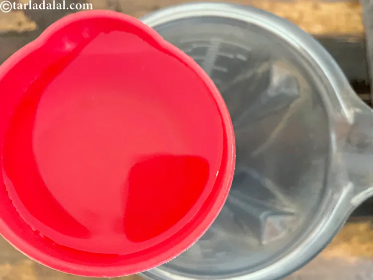 Step 11 – <meta charset="UTF-8" />Put &nbsp;&frac34; cup of cold water in a blender.&nbsp;