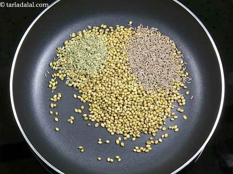 स्टेप 3 – सौंफ डालें।