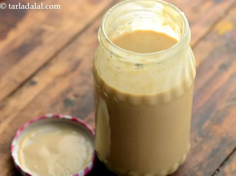 Step 10 – Our&nbsp;<strong>homemade peanut butter</strong>&nbsp;is ready, store it in a glass bottle covered with a lid in …