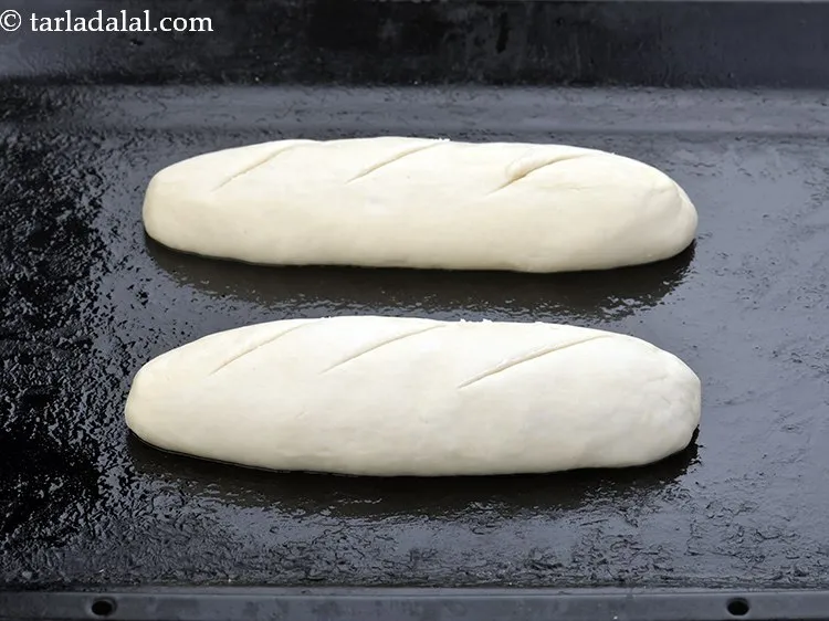 स्टेप 19 – चाकू की सहायता से प्रत्येक ब्रेड पर नियमित अंतराल पर …