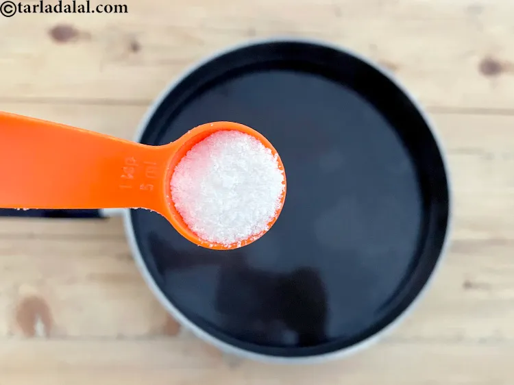 स्टेप 4 – इस अवस्था में नमक मिलाना बेहतर होता है, क्योंकि स्प्राउट्स …