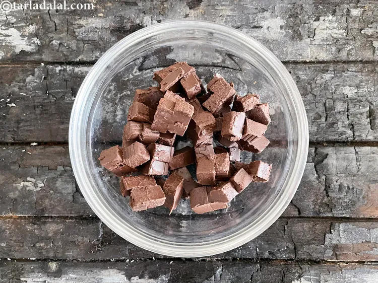 Step 9 – Put the 1/2 cup chopped&nbsp;dark chocolates in a microwave safe bowl.&nbsp;