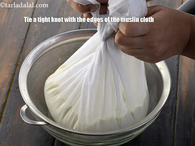 Step 7 – Tie a tight knot with the edges of the muslin cloth.