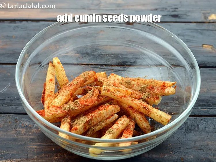 Step 12 – Add 1/2 tsp&nbsp;roasted&nbsp;<a href="https://www.tarladalal.com/glossary-cumin-seeds-powder-jeera-powder-zeera-powder-382i">cumin seeds (jeera) powder</a>.