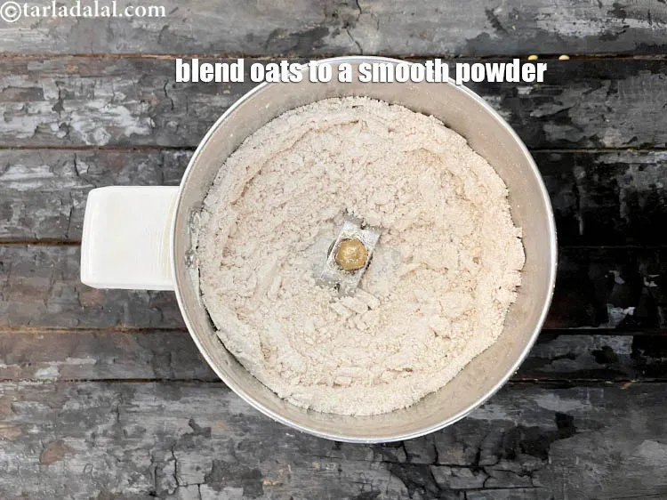 Step 6 – Blend to a smooth powder.