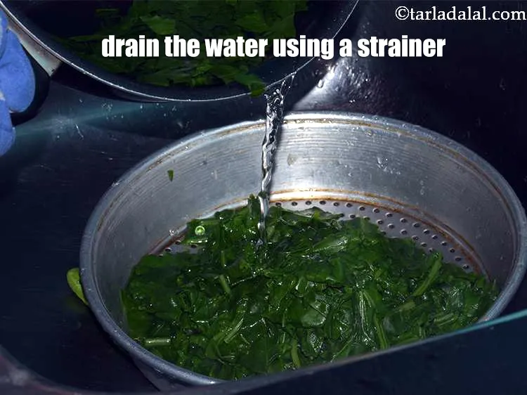 Step 6 – <meta charset="UTF-8" />Drain the water using a strainer. Throw the water away.&nbsp;