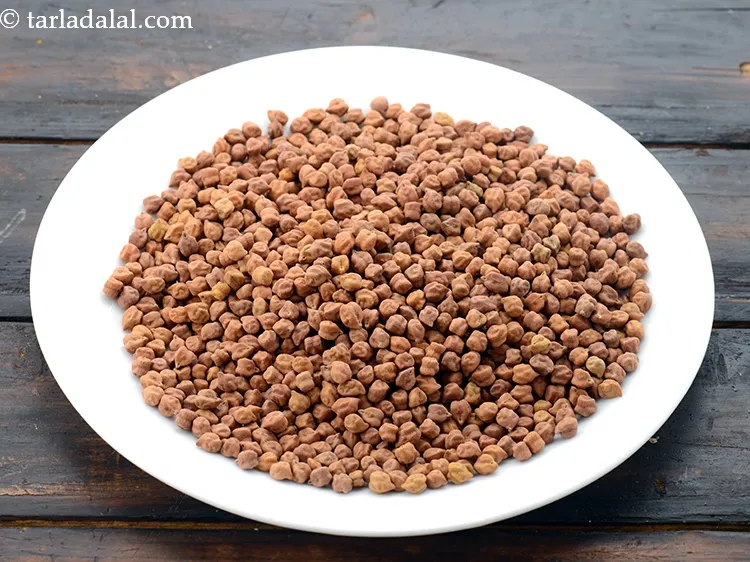 Step 3 – This is how brown chana or kala chana looks like.&nbsp;