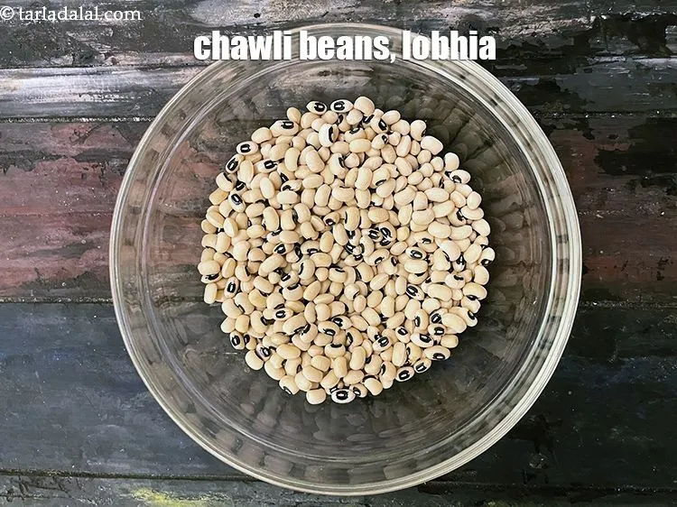 Step 3 – <meta charset="UTF-8" /> We have used the smaller variety of chawli beans.&nbsp;To prepare&nbsp;<strong>non fried black …