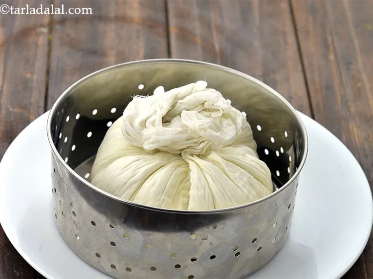 स्टेप 31 – स्टेप २० के बाद, १२५ मिमी (५") पनीर मोल्ड या …