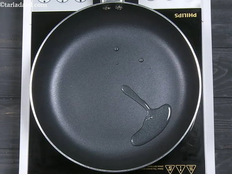 Step 6 – Heat the remaining &frac12; tbsp of oil in the same pan.