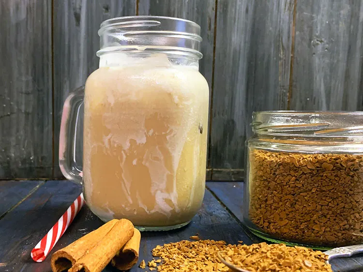 Step 11 – Serve&nbsp;<strong>healthy iced coffee |&nbsp;Indian style iced coffee&nbsp;|&nbsp;ice coffee with coconut milk&nbsp;|&nbsp;ice coffee with almond milk&nbsp;|&nbsp;</strong>immediately.&nbsp;
