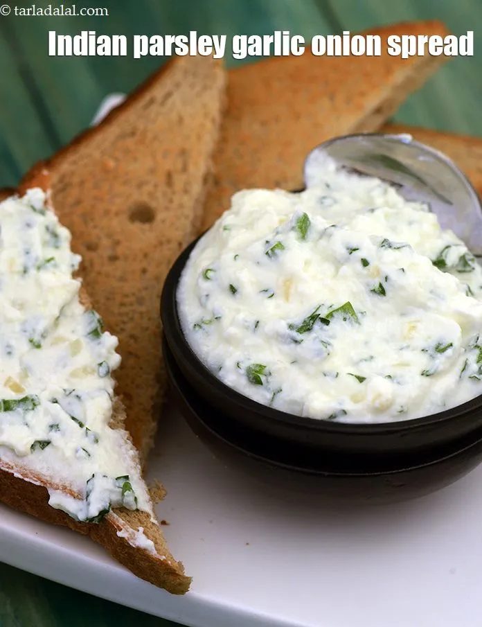 Step 19 – Serve <strong>parsley yoghurt spread |&nbsp;Indian parsley garlic onion spread | healthy onion parsley spread |&nbsp;</strong>cold.
