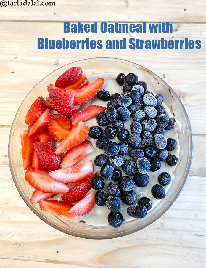 Step 30 – Serve <strong>baked oatmeal with blueberries and strawberries&nbsp;</strong>&nbsp;immediately.