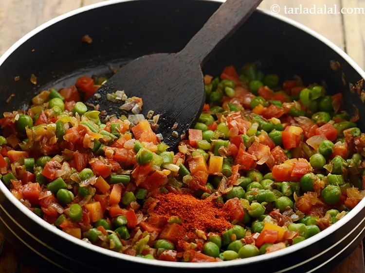 Step 15 – Add chilli powder.&nbsp;