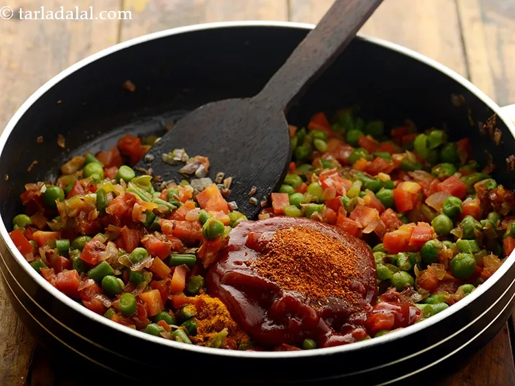 Step 18 – Add garam masala.&nbsp;