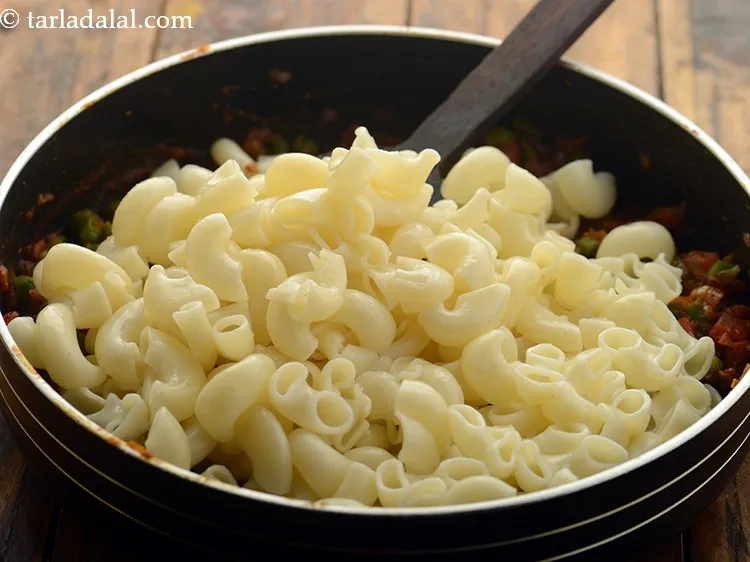 Step 21 – Add macaroni.&nbsp;