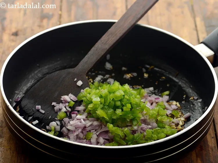 Step 7 – Add capsicum.&nbsp;